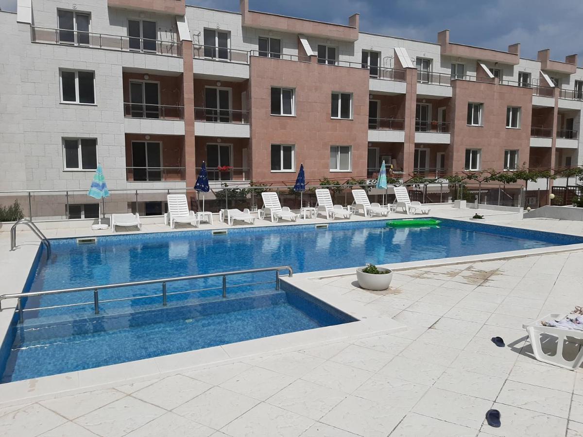Apartment-Studio Daisy In Kiwi Gardens Complex Bjala Exteriér fotografie